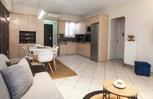 Petralona Apartment | Elegant Spacious 2Bd Apt with Balcony in Petralona