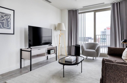 Stratford and New Town Apartment | Elegant Stratford 1BR w/ Security & Gym, nr Train Station, by Blueground