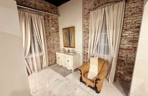 Sunshine Apartment | Elegant studio in Restored Downtown District of Plaquemine