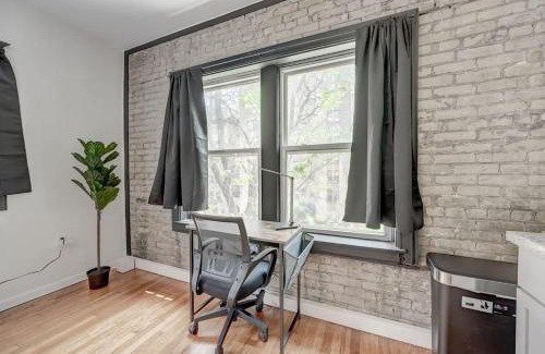 Lower East Side Apartment | Elegant Studio McKinley Beach - Brady St Lowr East