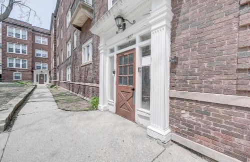 Lower East Side Apartment | Elegant Studio McKinley Beach - Brady St Lowr East