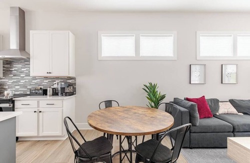 Chosewood Park House | Elegant Townhouse – Near Midtown & ATL Attractions