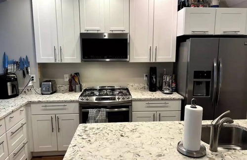 Burleith - Hillandale House | Elegant Two-bedroom Georgetown Home