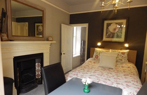 Abergavenny Bed & Breakfast | Elegant Victorian House within walking distance of the town centre