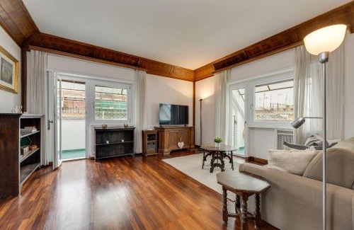 Quartiere XIII Aurelio Apartment | Elegante appartamento 130mq in stile classico