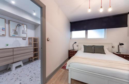 Getxo Apartment | Elegante diseño junto a la playa con piscina