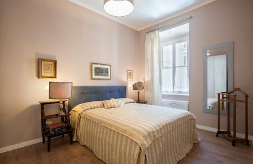 Prati Apartment | Elegante grande appartamento con 4 stanze - Vaticano e centro Roma
