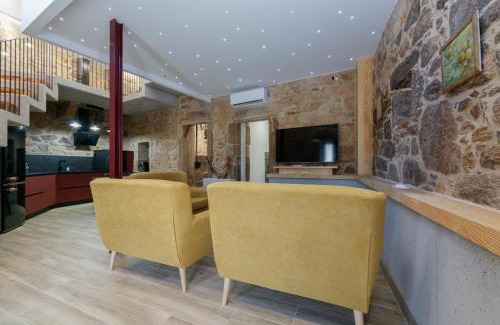 Bealo House | Elegante moderna con parking by CABANA Rentals