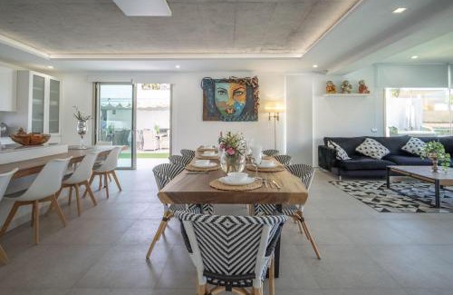 Costa Adeje Apartment | Elegante y moderna Villa Miami