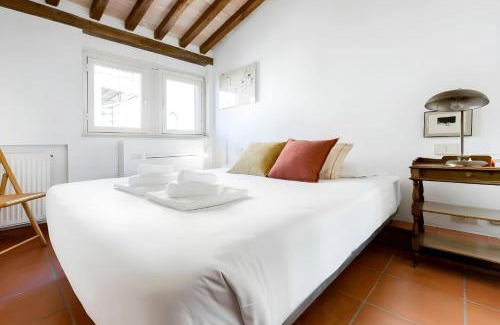 Repubblica Apartment | Elegantis Monti Penthouse With Private Terrace
