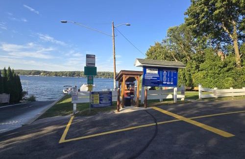 Zenda House | Elena's Lake Cottage - A Cozy Lake Getaway