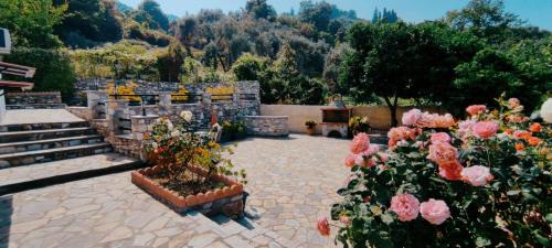Zagora-Mouresi Villa | Eleni's House Chorefto
