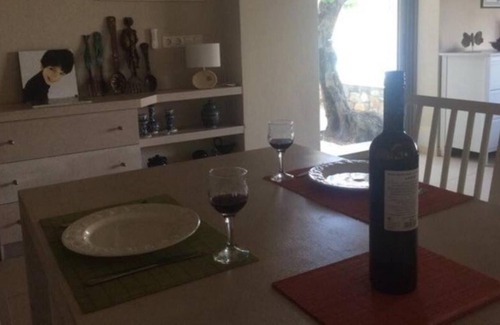 Katsarou House | Eleni's Seaside house for 4, easy beach access
