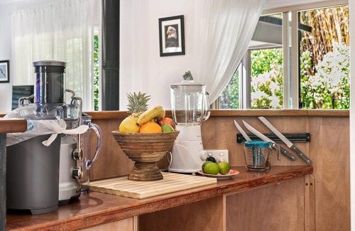 Montville House | Elevata Villa at Montville - Quite Private 3 Bed Villa set in Tropical Garden