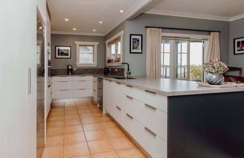 New Plymouth Apartment | Elevated Apartment with City and Sea Views
