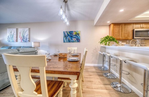 Redington Shores Condo | Elevated Ground Level Direct Gulf Front 2 Bedroom/2 Bath Condo