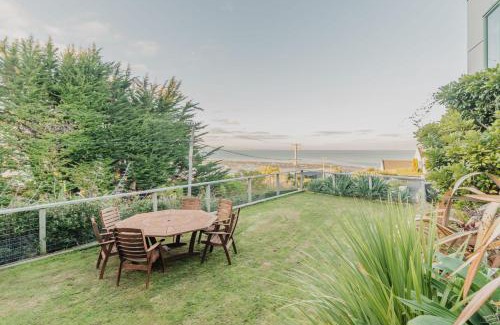 Redcliffs House | Elevated Ocean View Oasis - 3BR 2 Bath Parking