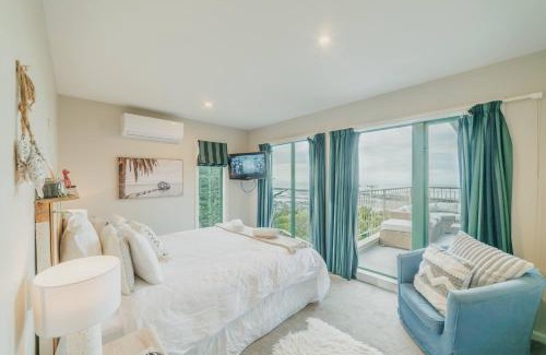 Redcliffs House | Elevated Ocean View Oasis - 3BR 2 Bath Parking