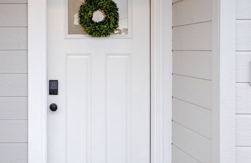 Caldwell House | Elgin Modern Maple Townhome 101