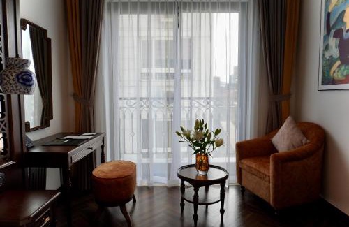 Van Mieu Hotel | Eli Suites