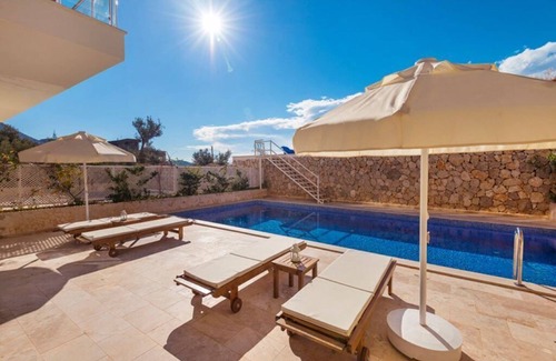 Kalkan Apartment | Elif Sunninghill 3 bed Duplex Apartment With Large Private Pool and sun Terrace