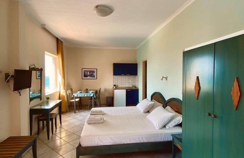 Kato Stalos Hotel | Eliros Studios