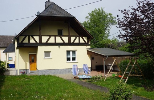 Biebernheim Apartment | Elisabeth on the Loreley