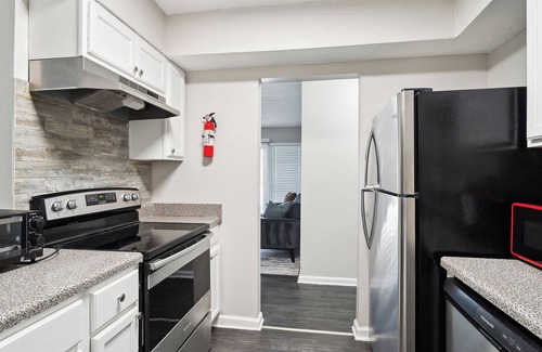 College Park Apartment | Elite at Cityview 19a I Spacious 2Bed 1.5 Bath