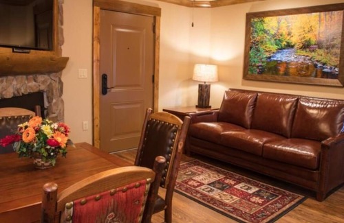 Chalet Village North Condo | Elite Condo at the TOP OF THE SMOKIES! ELITE PROPERTY