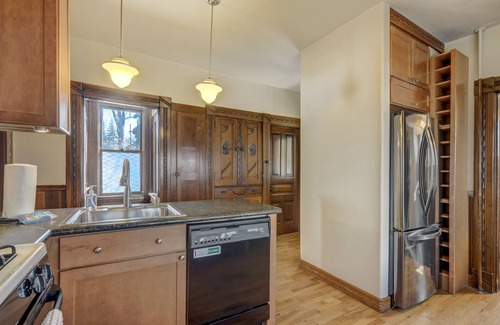 Central Colorado Springs House | Elite Embassy