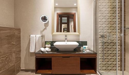 Halkali Hotel | Elite World Grand Istanbul Basın Ekspres