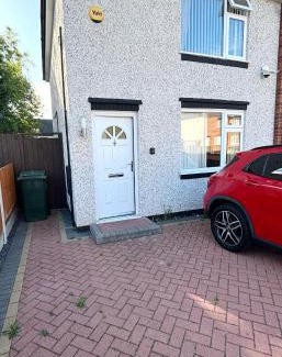Wyken Apartment | EliteunseenSuites 2 Bedroom Beautiful Semi Detached House - Private Parking