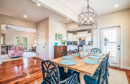 Debordieu Colony House | Eliza Clare Beautiful and spacious 6 bedroom home in DeBordieu