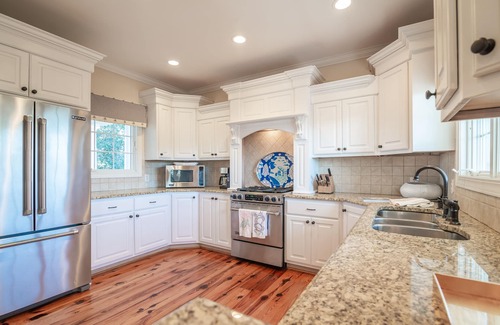 Debordieu Colony House | Eliza Clare Beautiful and spacious 6 bedroom home in DeBordieu