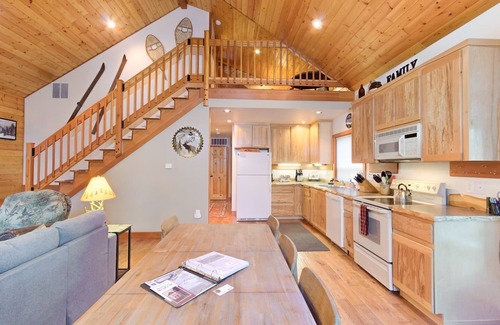 Packwood Cabin | Elk House ~ Picturesque | 2 Bed, 2 Bath
