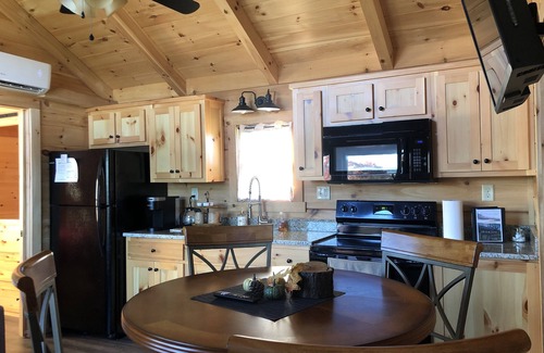 Boone Cabin | Elk Knob Escape ~ Cozy tiny cabin with an incredible view!