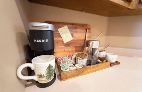 Williams House | Elk on the Nine - Stay Near Route 66, Grand Canyon, Golf, and The Polar Express!