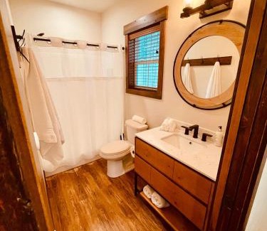 Lakeside House | Elk Ridge Village Cabin 301E Cozy cabin with views of Flathead Lake and the Swan mountains