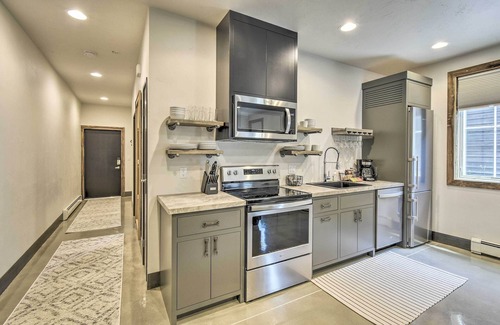 Elkhart Lake Condo | Elkhart Lake Townhome - 20 Mi to Sheboygan!