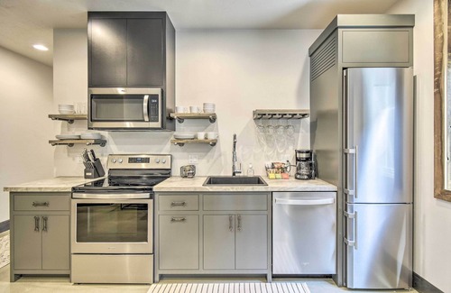 Elkhart Lake Condo | Elkhart Lake Townhome - 20 Mi to Sheboygan!