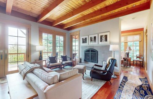 Skyland House | Elkhorn Cabin & Eagles Wing Lodge