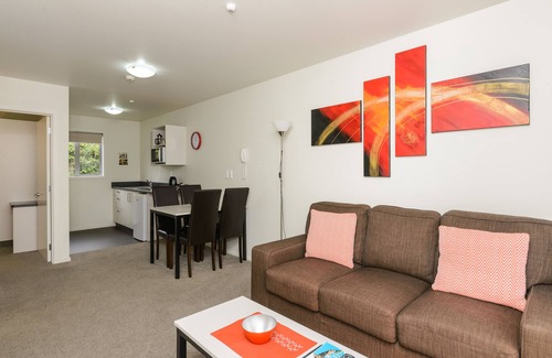 Blenheim Hotel | Ellena Court Motel