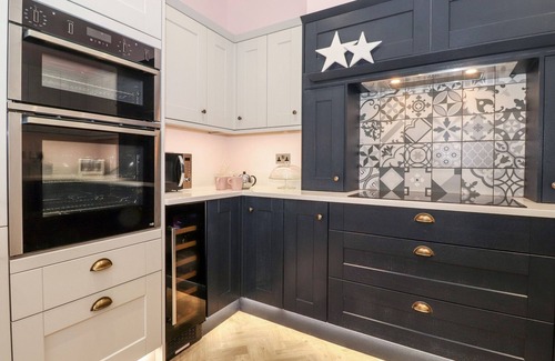 Grasmere House | ELLER CLOSE HOUSE, family friendly, with open fire in Grasmere
