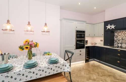 Grasmere House | ELLER CLOSE HOUSE, family friendly, with open fire in Grasmere