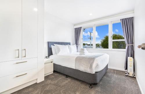 Greenlane - Ellerslie House | Ellerslie 3BR House Fresh Reno Zodiak Stays