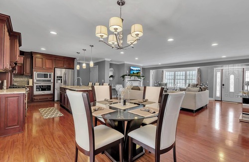 Salamanca Ski Chalet | Ellicottville Chalet & Cottage 5 Mi to Village