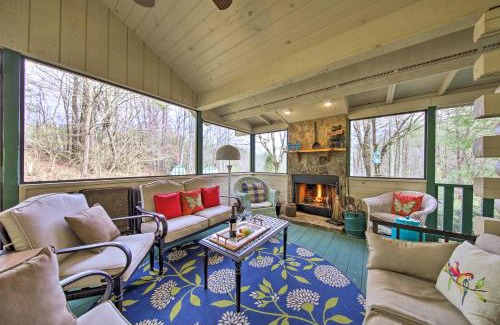 Ellijay House | Ellijay Cabin with Porch and Private Hot Tub!