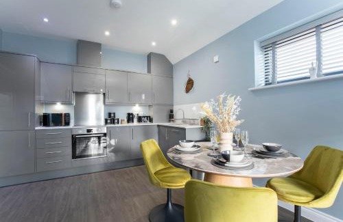 Gloucester Apartment | Elliot Oliver - Luxurious Two Bedroom Apartment in The Docks