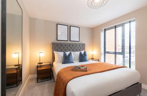Gloucester Apartment | Elliot Oliver - Stylish Loft Style Two Bedroom Apartment With Parking