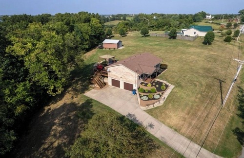 Williamstown House | Ellis Estates next to the Ark & Lake.